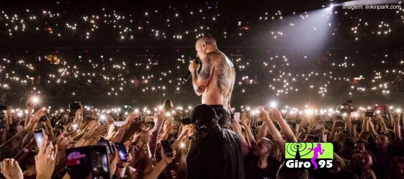 Linkin Park faz homenagem a Chester Bennington